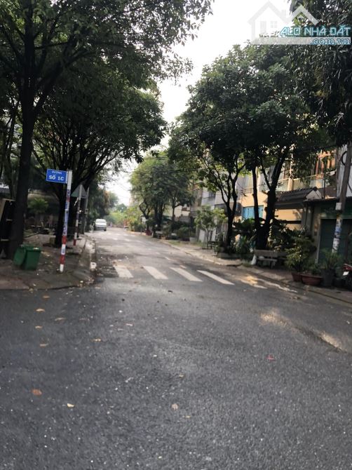 Bán gấp lô đất đs 1C khu Ao Sen Tên Lửa đối diện CV 5x20m giá 9.75 tỷ ( giá tốt khu vực ) - 1
