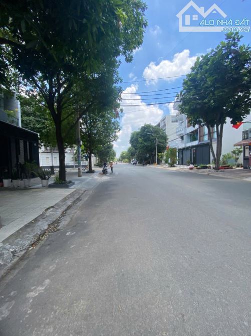 Bán gấp lô đất đường 30 khu Tên Lửa cách EAON 200m 5x20m giá 13.9 tỷ (giá tốt khu vực) - 1
