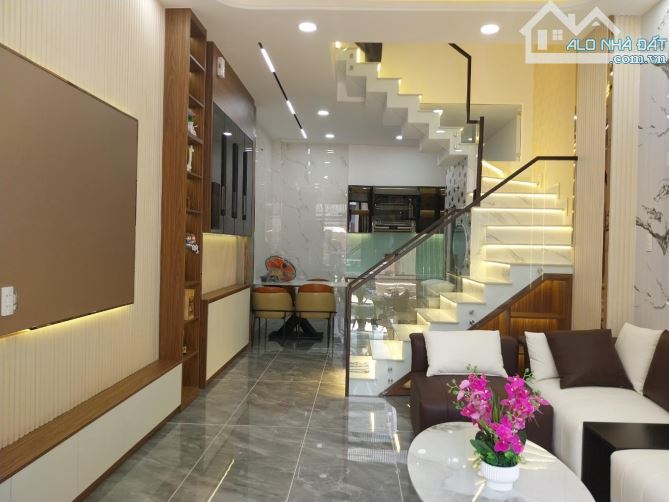 HẺM XE HƠI NGUYỄN PHÚC CHU P15 TÂN BÌNH - 4 TẦNG 4PN - GIÁ 6.25 TỶ - 1