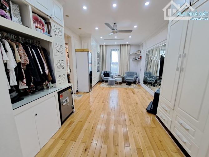 Bán nhà mặt phố Lạc Long Quân  vỉa hè , kinh doanh, thang máy ,view Hồ Tây 65m 7tầng MT - 1