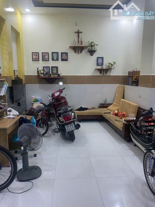 BÁN NHÀ TRỊNH ĐÌNH TRỌNG - DT 64m - NGANG 10.2M - GIÁ NHỈNH 5 Tỷ - 1