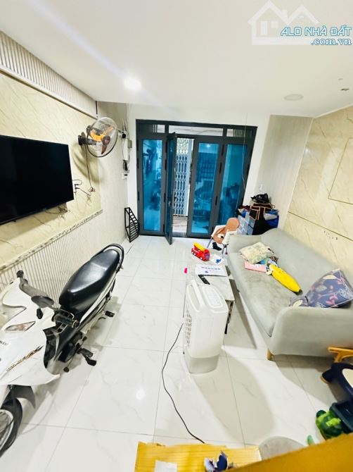 Bán nhà đường Xô Viết Nghệ Tĩnh, Bình Thạnh, Diện Tích 28m2, 3 tầng, giá 4,2 tỷ - 1