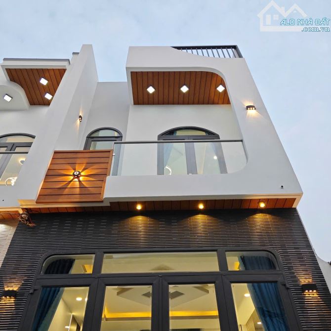😍 Cơ Hội Nhận Xe SH Khi Mua Nhà Dịp Đại Lễ 30/4: Hãy Nhanh Tay! 🚗💨 - 15