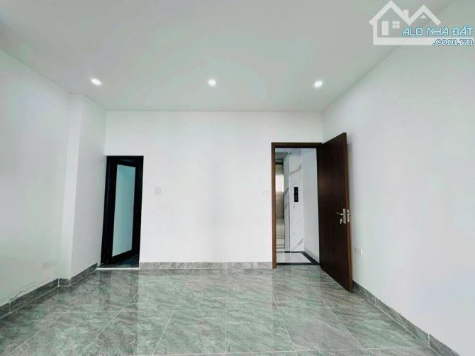 HOÀNG HOA THÁM - NHÀ MỚI ĐẸP HIỆN ĐẠI MẶT NGÕ TRUNG TÂM - 2