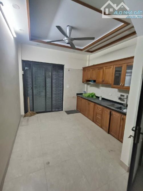 021-BÁN NHÀ NGUYỄN VĂN TRỖI, GẦN Ô TÔ,, DT 44M2, 7.8 TỶ - 2