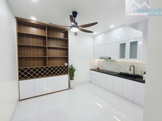 BÁN NHÀ CẦU ĐƠ - NGÕ THÔNG - 10M Ô TÔ ĐỖ - DT 40m2 - MT 4.2M - 7.3T - 2