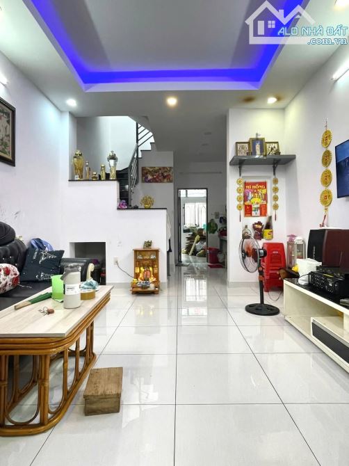 5 tỷ 550 bán nhà hẻm 1 trục phường 11 gò vấp - 2