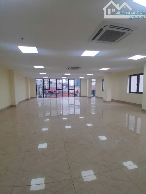 VĂN PHÒNG DT 200M2 TẠI NGOẠI GIAO ĐOÀN - HOÀNG MINH TẢO GIÁ RẺ CHỈ 35TR/THÁNG - 2