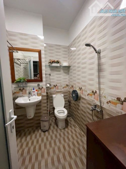 Bán Biệt thự Phường Đakao, Q.1 Ngang 9MX18m,4 Lầu, FULL Nội Thất GIÁ BÁN 37,9 TỶ - 2
