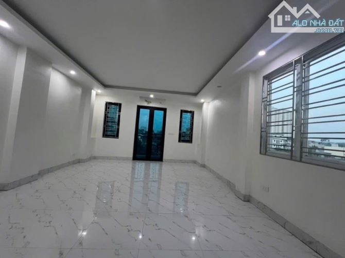 Hữu Lê - Hữu Hoà - Thanh Trì 52m x 5 tầng, mặt tiền 4.6m, giá 14.5 tỷ thương lượng - 2