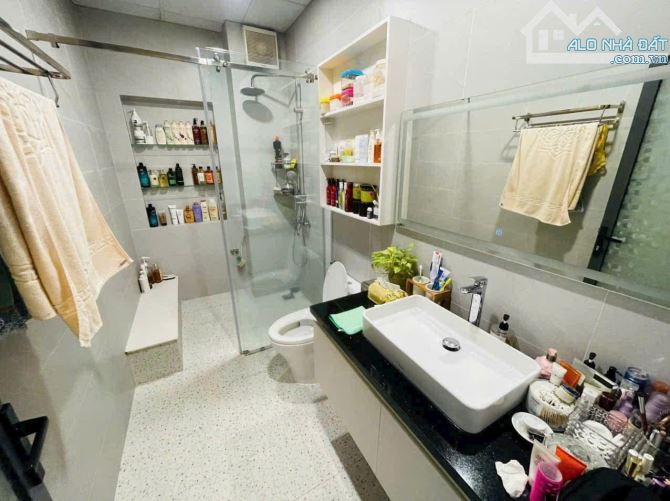 Nhà 5 tầng sang xịn Đường Đồ Chiểu Phường 3 , Vũng Tàu , giá 9 tỷ gần biển 800m , sổ hồng - 2