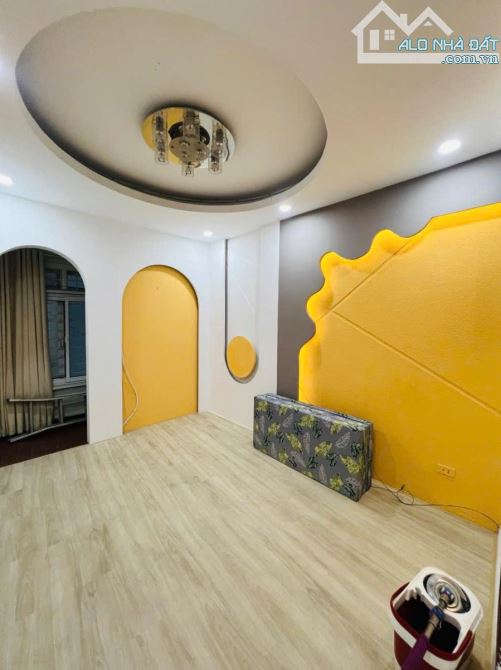 TRẦN DUY HƯNG - CÁCH Ô TÔ 30M - 2 THOÁNG - NGÕ THÔNG - NỞ HẬU - 12.8 TỶ - 2