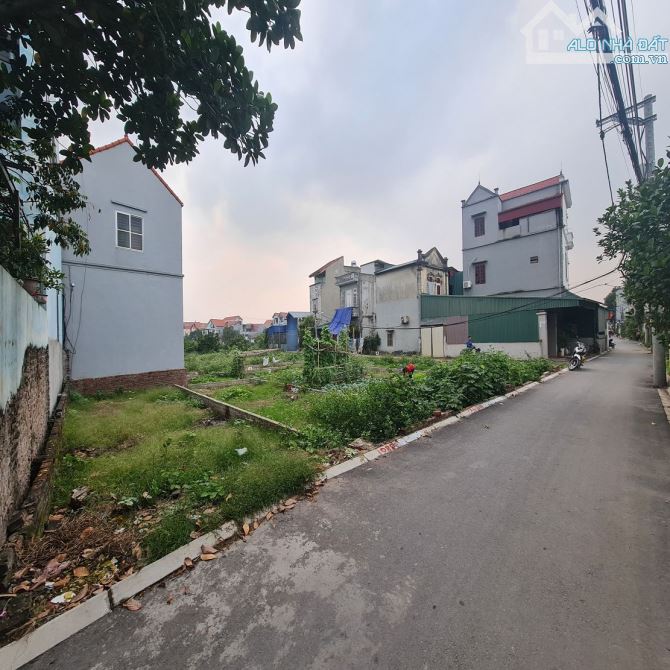 78m2, mt 5m. 6 tỷ x. Đất Đông Dư, Gia Lâm, 7 chỗ thông, vào nhà. - 2