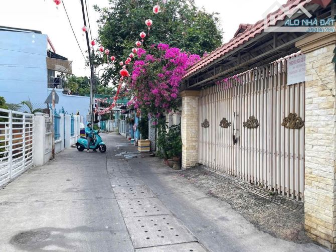 Ở ngay KHU PHÚ CƯỜNG, 12x21, DT 260M2 TRUNG TÂM THỦ DẦU BÌNH DƯƠNG, Nhỉn 6 Tỏi TL - 2