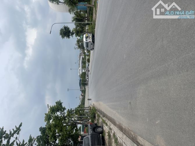 CẦN BÁN LÔ GÓC NGỌC THUỴ,CẠNH TRƯỜNG VIỆT PHÁP,45M,MT3,6M,GIÁ 7,5TỶ,CÁCH Ô TÔ TRÁNH 50M2. - 2