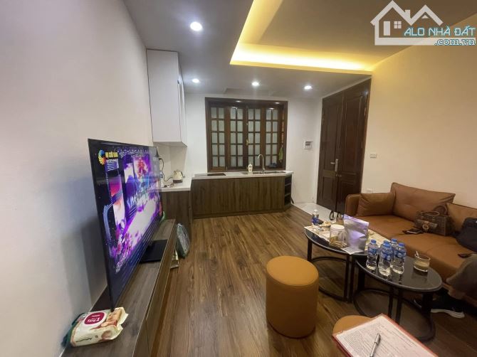 Bán căn tập thể M11 Nguyễn Chí Thanh – tầng 2 - 70m2 - 2 mặt thoáng ở được ngay - 2