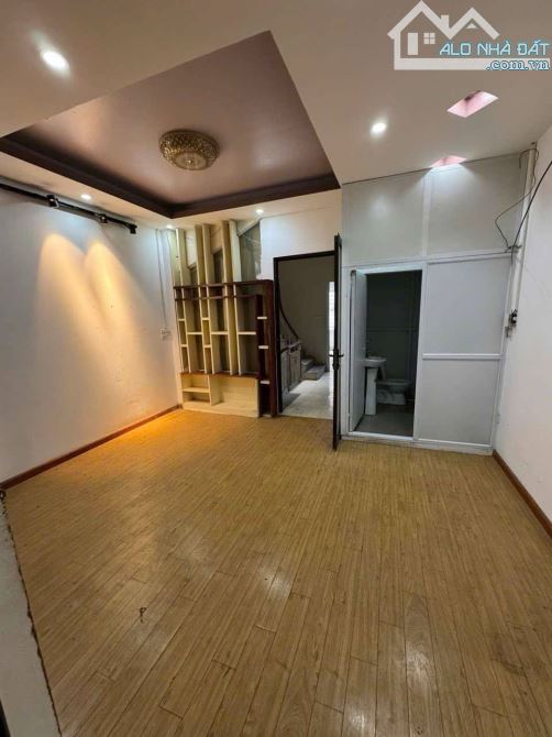 Cho thuê nhà Võ Chí Công, Tây Hồ, 85m, 4 tầng, 22tr, gần phố, văn phòng, kinh doanh. - 2