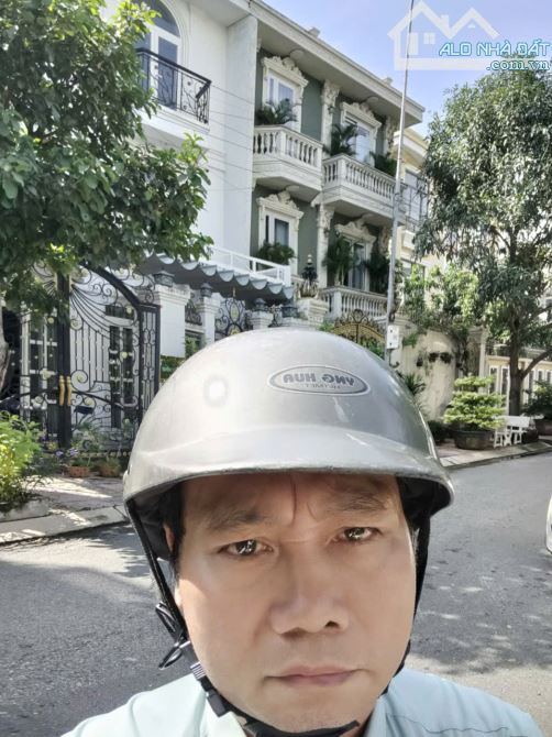 " Cần biệt thự cao cấp , 3 tầng , 2 mt ,đường D30- Phước Long B- TĐ.Giá nhỉnh : 16.x tỷ (c - 3