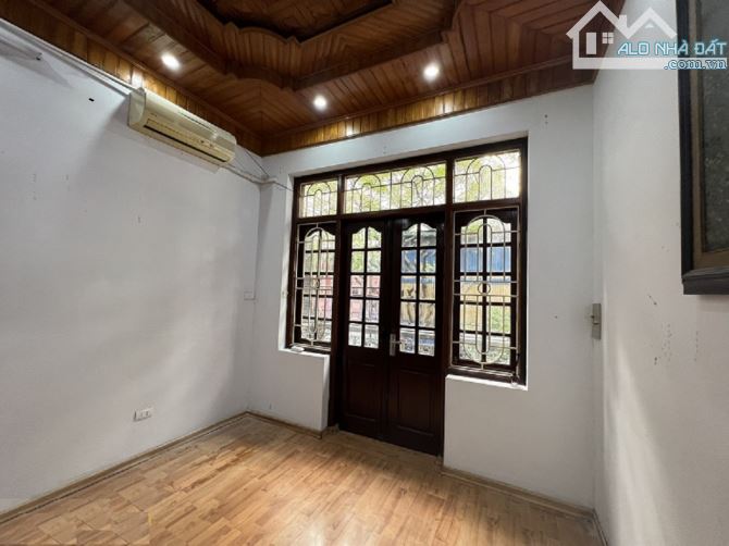 Cho thuê nhà ngõ 2 phố Hoàng Sâm, Diện tích 50m x 5 tầng ôtô đậu cửa - 3