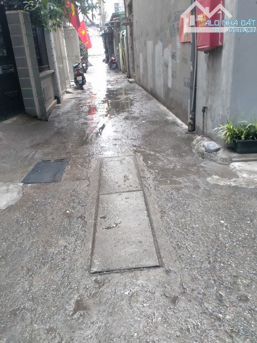 Bán nhà Dòng Tiền 200tr /năm.Dt:113m2 x 5 T.Ô tô đỗ Cổng.SĐV..Chỉ 12, tỷ 950tr. - 3