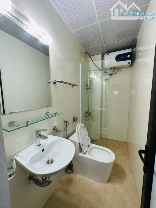 NHỈNH 6 TỶ NHÀ RỘNG ĐẸP Ở NGAY ,VỊ TRÍ ĐẮC ĐỊA, GẦN CHỢ CỔ NHUẾ,XEM NGAY - 3