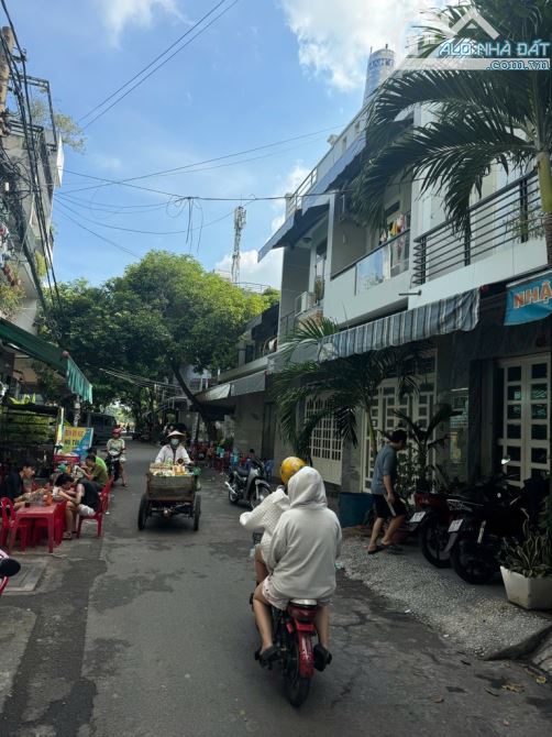 MẶT TIỀN KINH DOANH CẠNH NGUYỄN SƠN – GIÁP TÂN PHÚ-48M2- HẺM 8M – 2 TẦNG – NHỈNH 4 TỶ - 3