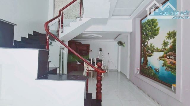 Tân Bình - Nhà 53m2 Mặt Tiền 4,8m - Tiềm Năng Kinh Doanh, Sổ Hồng Trao Tay! - 3