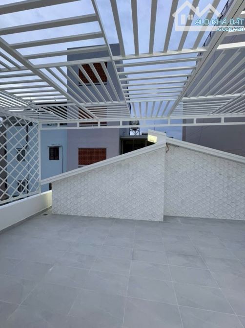 BÁN GẤP NHÀ MỚI XÂY SHR DT 110M2 3 TẦNG 5 PN 5 WC CHỈ 8.9 TỶ Đ PHẠM HỮU LẦU KẾ PMH QUẬN 7 - 3