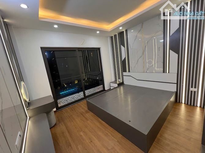 BÁN NHÀ ĐẸP NGŨ HIỆP, TRUNG TÂM THANH TRÌ, LÔ GÓC, GARA Ô TÔ 68M X 5 TẦNG HƠN 6 TỶ. - 3