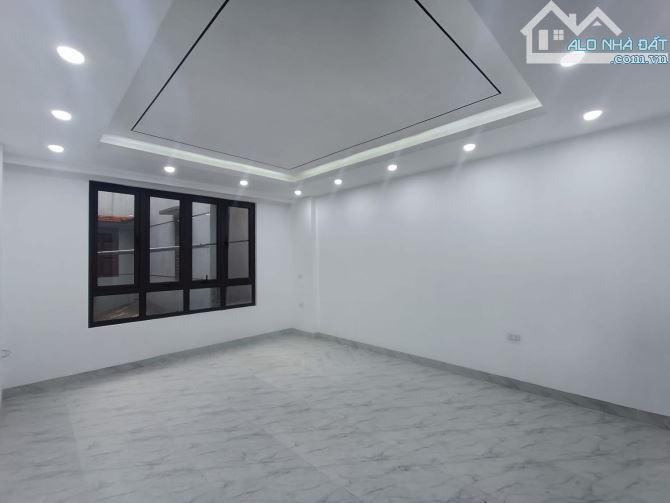BÁN NHÀ NGUYỄN VĂN CỪ  6.X TỶ DIỆN TÍCH 35M2, MT 4M 6 TẦNG Ô TÔ ĐỖ CỬA - 3