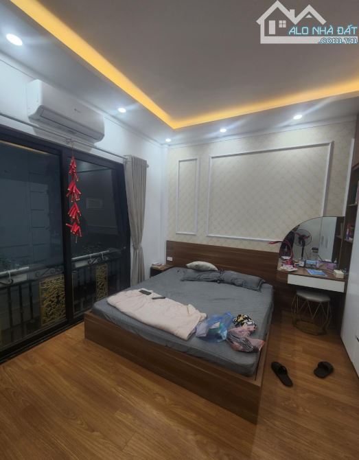 Quyền - Hà Đông, nhà 5 tầng dân xây, mt 4m, giá 7.x tỷ - 3