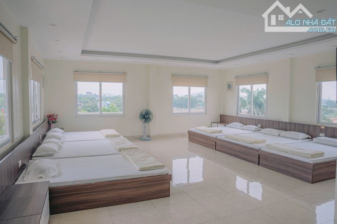 BÁN GẤP SIÊU PHẨM NGHỈ DƯỠNG CÓ DT 1832m2 BÁM HỒ ĐỒNG QUÝT SẴN KHUÔN VIÊN NGHỈ DƯỠNG - 3