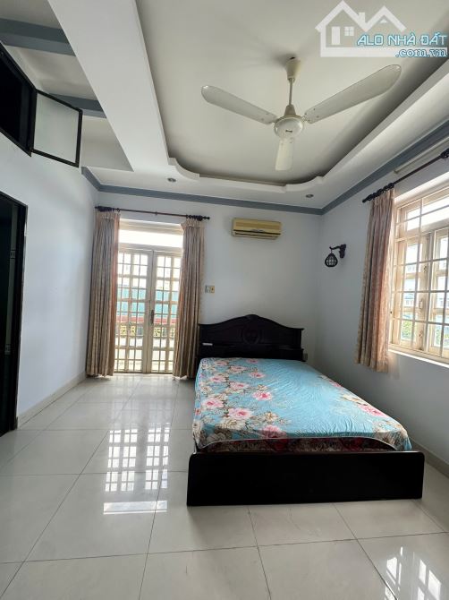 Bán Biệt Thự Gốc 2 MT Khu Dân Cư Lê Bôi - 11.5m x 18m - 199m.2-1 Trệt 1 Lầu - 3PN- 4WC-F7 - 4