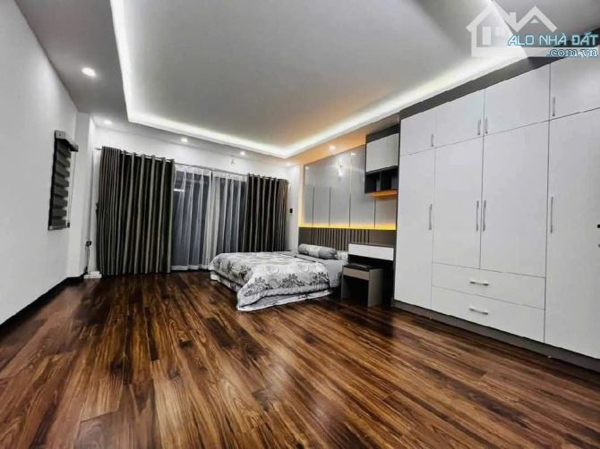 Bán nhanh nhà 4 tầng, 40m, gara ô tô 7 chỗ, ngõ thông chỉ hơn 5 tỷ - 4