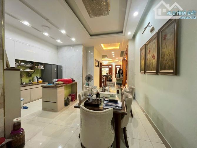 Bán nhà 1 trệt 2 lầu KDC cổng 2 sân Bay Biên Hòa, Quang Vinh, 145m2, giá 10 tỷ 800. - 4