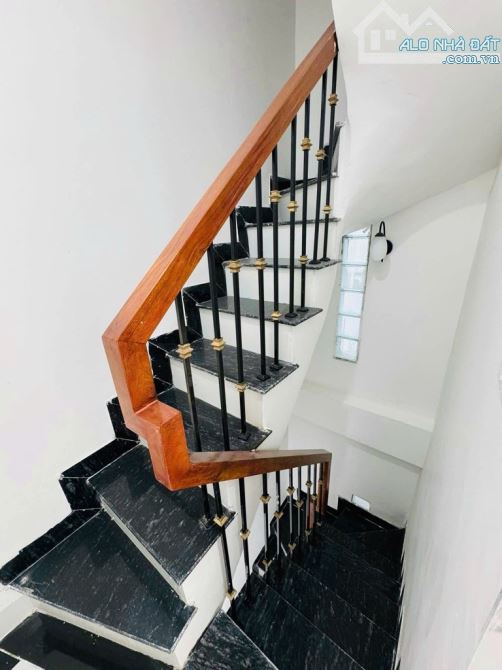 HOÀNG HOA THÁM - NHÀ MỚI ĐẸP HIỆN ĐẠI MẶT NGÕ TRUNG TÂM - 4