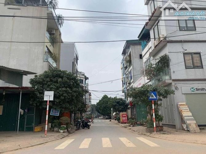 BÁN NHÀ 3 TẦNG LÔ GÓC TẶNG MẢNH ĐẤT DT 230M2 MẶT PHỐ ĐỨC THẮNG, BẮC TỪ LIÊM NGAY CẠNH HỌC - 4