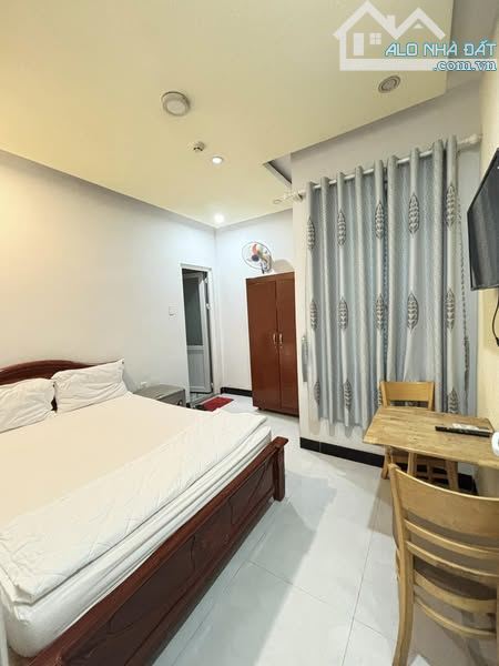 BÁN KHÁCH SẠN 5 TẦNG VÀO KHAI THÁC LIỀN KHU K1- TRUNG TÂM THÀNH PHỐ GIÁ 19TR/M2 - 4