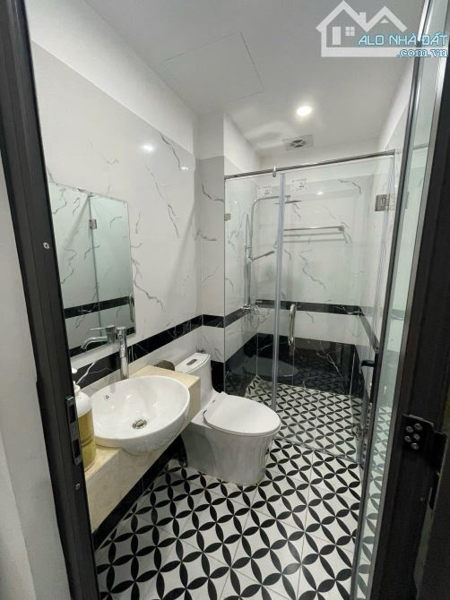 Đỉnh! Bán nhà Khương Đình – Mặt ngõ ô tô tránh – Thang máy – 6 tầng chắc chắn – 63m2 - 4