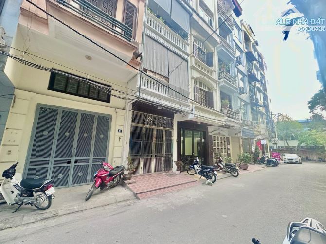 CHỦ NHÀ NGỘP BANKS-BÁN NHÀ TRUNG TÂM QUẬN CẦU GIẤY-PHÂN LÔ-Ô TÔ TRÁNH-50M-NHỈNH 18 TỶ - 4