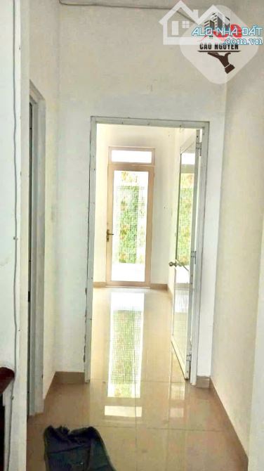 Nhà (4m x 16m) 3 lầu 5 phòng ngủ, đường Lê Văn Quới - 4