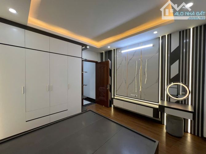 BÁN NHÀ ĐẸP NGŨ HIỆP, TRUNG TÂM THANH TRÌ, LÔ GÓC, GARA Ô TÔ 68M X 5 TẦNG HƠN 6 TỶ. - 4