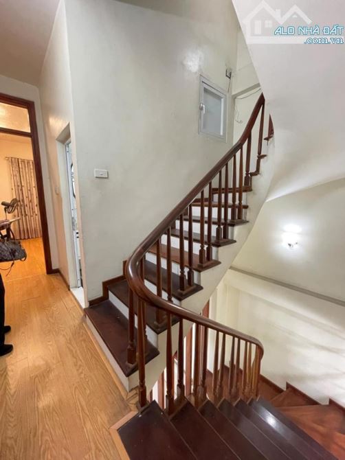 Siêu phẩm Bạch Mai - 50m x 5T - ngõ 3 gác tránh xe máy - cách mặt phố 30m - sổ đẹp - 4
