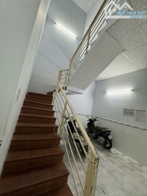 Bán nhà mặt tiền 17 Lý Thánh Tông. 77m2. Giá 7 tỷ - 4