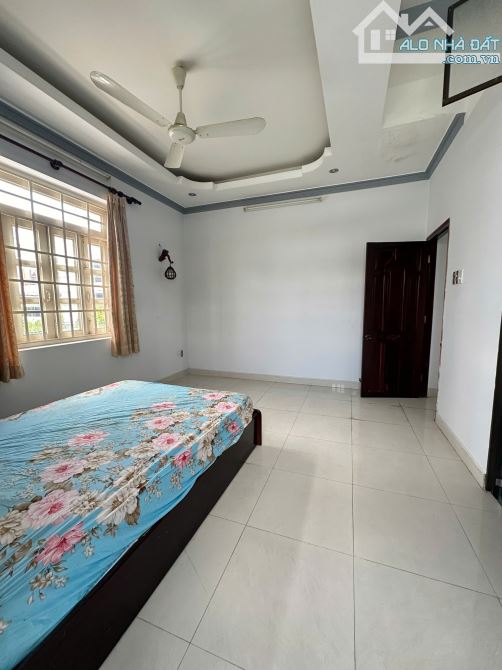 Bán Biệt Thự Gốc 2 MT Khu Dân Cư Lê Bôi - 11.5m x 18m - 199m.2-1 Trệt 1 Lầu - 3PN- 4WC-F7 - 5