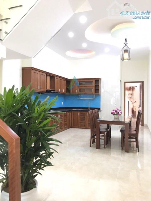 CHO THUÊ NHÀ NGUYÊN CĂN MẶT TIỀN ĐƯỜNG PHƯỚC TƯỜNG 1 - 88 M² - 4 PN - GIÁ 16 TRIỆU - 5