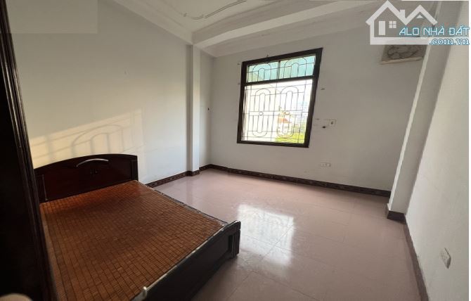 Cho thuê nhà ngõ 2 phố Hoàng Sâm, Diện tích 50m x 5 tầng ôtô đậu cửa - 5