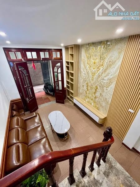 Bán Nhà Đẹp 40m2- 4T- Phố Tô Hiệu- ô tô đỗ 20m- Thông phố Lê Lai- sổ vuông- Nhỉnh 8tỷ - 5