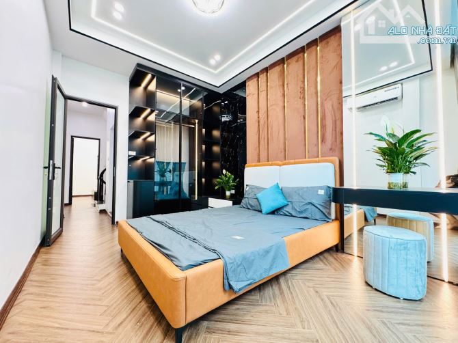 Bán nhà Bùi Xương Trạch.Thanh Xuân, Phân Lô, ô tô đỗ cửa, kinh doanh, 45m x 5 tầng, giá tỷ - 5