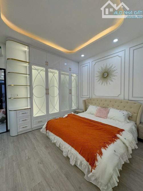 BÁN GẤP NHÀ MỚI XÂY SHR DT 110M2 3 TẦNG 5 PN 5 WC CHỈ 8.9 TỶ Đ PHẠM HỮU LẦU KẾ PMH QUẬN 7 - 5